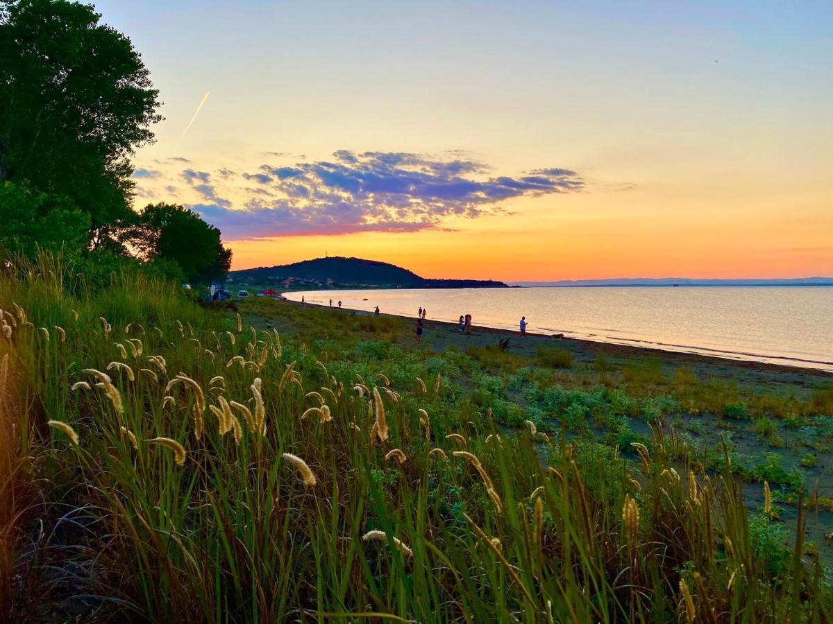 Beachfront Caravans Chernomorets Luaran gambar